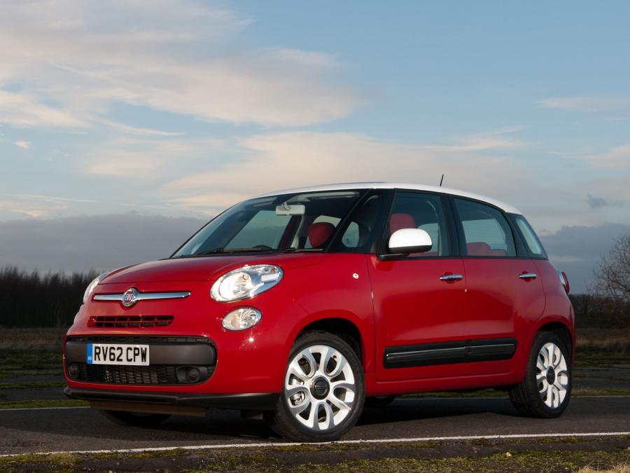  Fiat 500L 2013 года  (UK) (фото 10 из 27)